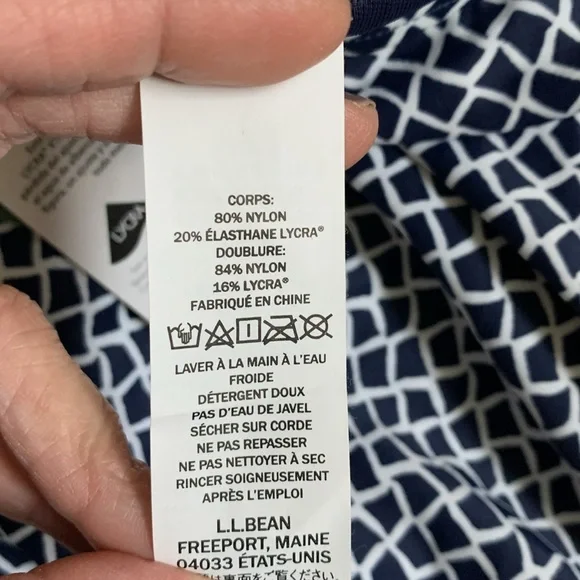 LL Bean Women’s one-piece swimsuit size 4 UPF 50+, adjustable straps, ruching - Picture 10 of 10